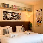 Marais, Rue Beaubourg - 6 Places